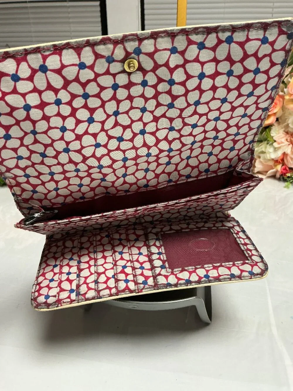AXCESS Rainbow Stitch Hobo Shoulder Bag Cream Floral Lining Matching Wallet Set